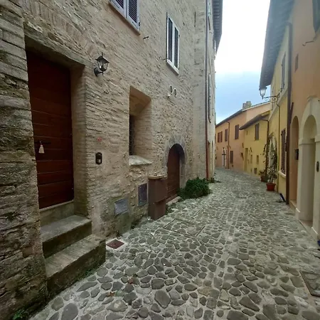 Сasa de vacaciones Le Di Domenico, Azalea Nocera Umbra