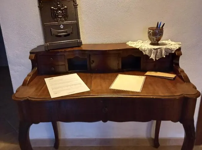 Le Di Domenico, Azalea Prázdninový dům