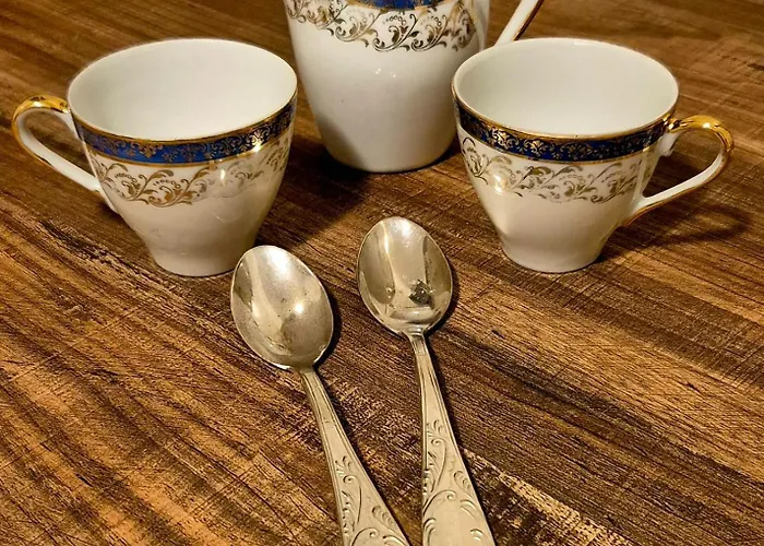 Le Di Domenico, Azalea Nocera Umbra